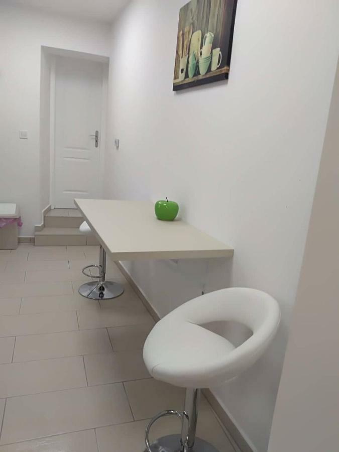 Alma Vendeghaz Hotel Veszprem Luaran gambar