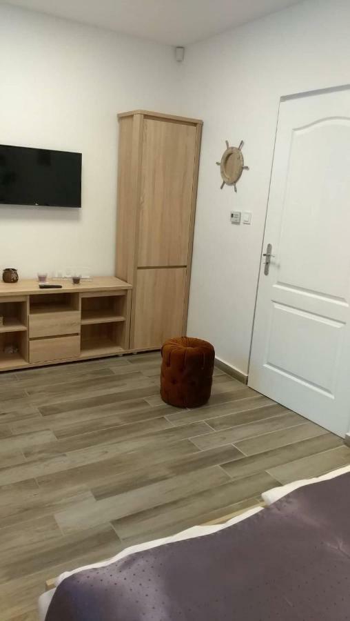 Alma Vendeghaz Hotel Veszprem Luaran gambar